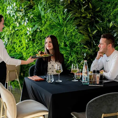 Hotel Royal G & 4 Star Durrës