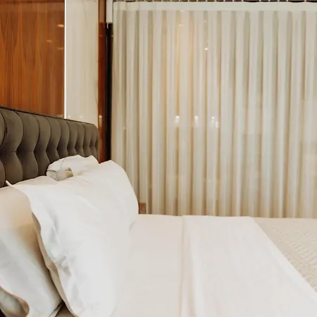 Royal G And Hotel