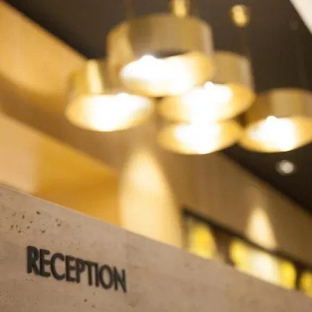 Hotel Royal G And