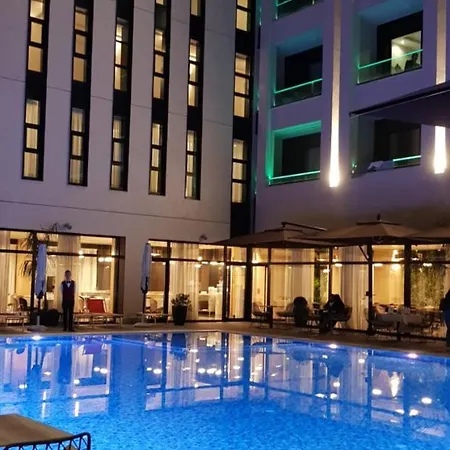 Royal G & 4 Star Durrës