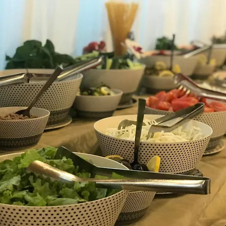 Royal G & 4 Star Hotel Durrës