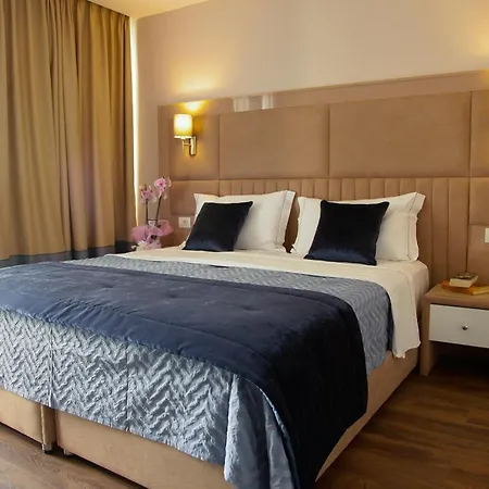 Hotel Royal G & 4 Star Durrës