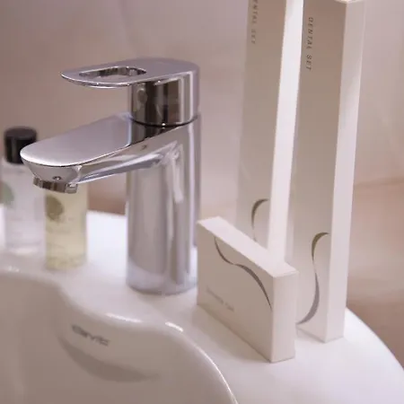 Royal G & 4 Star Hotel