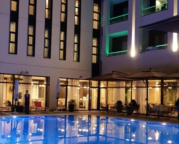 Royal G & 4 Star Durres