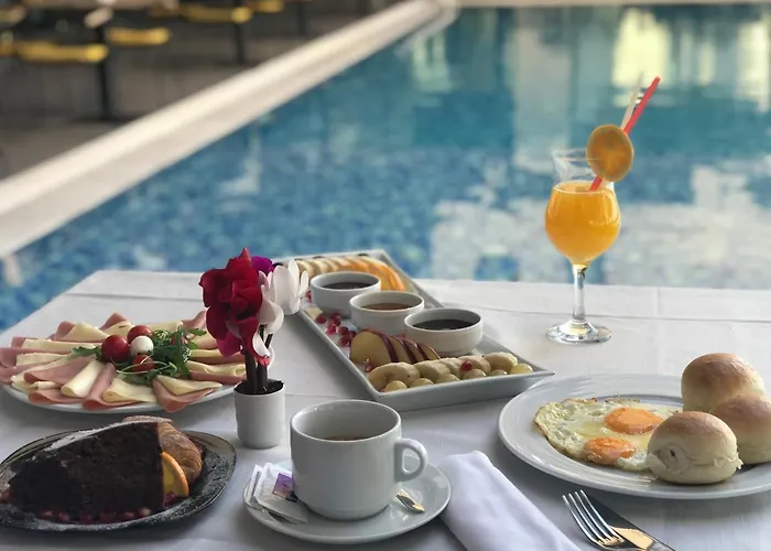 Royal G & 4 Star Hotel Durres