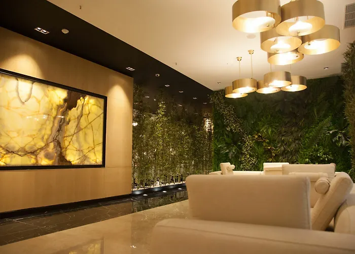 Royal G & 4 Star 5* Durres