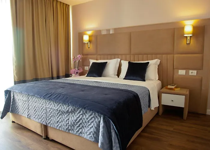 Hotel Royal G & 4 Star Durres