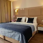 호텔 Royal G & 4 Star Durrës