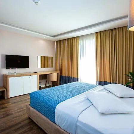 Royal G And Hotel Durrës