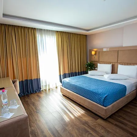 Royal G And Hotel