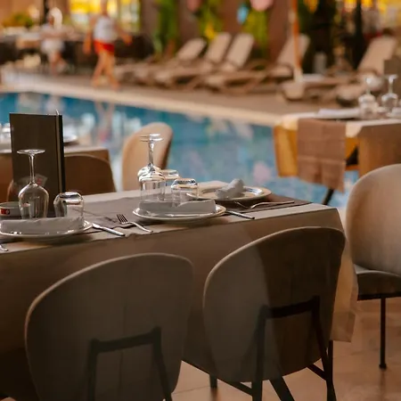 Royal G And Hotel Durrës