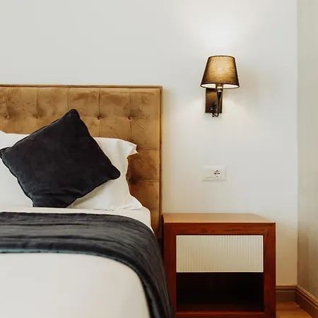 Royal G & Hotel