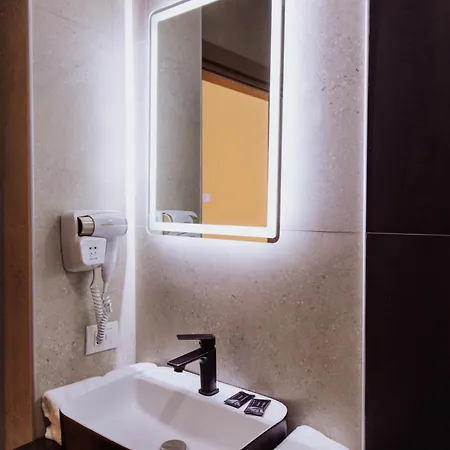 Royal G & Hotel Durrës