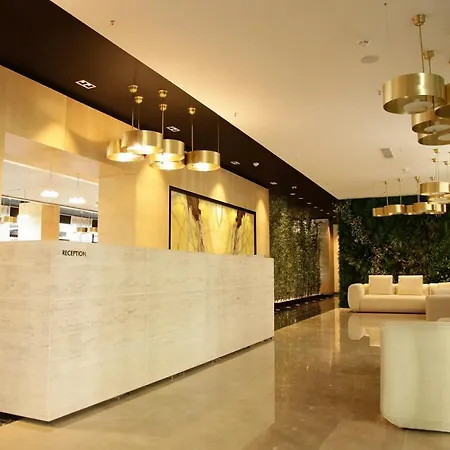 Royal G & 4 Star 5* Durrës