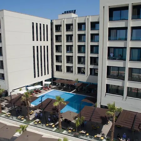 Royal G & 4 Star Hotel