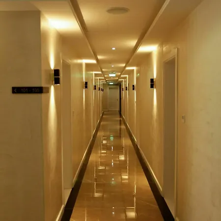 Royal G & Hotel