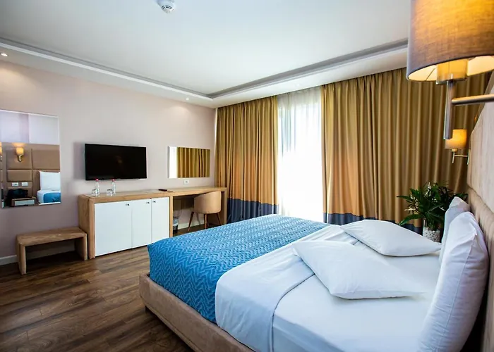 Royal G & 4 Star Hotel Durrës