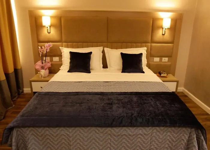 Royal G & 4 Star Hotel Durrës