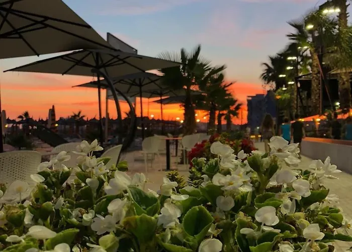 Royal G & 4 Star Hotel Durrës