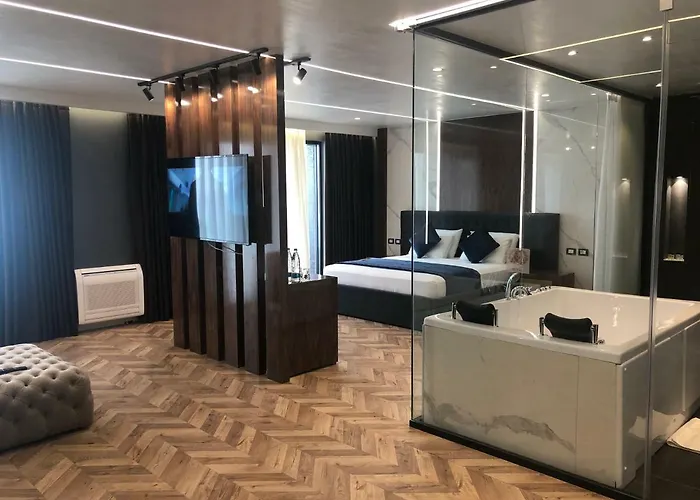 Royal G & 4 Star Δυρράχιο