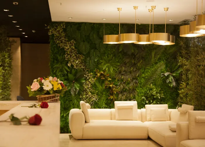 Royal G & 4 Star Hotel 5*